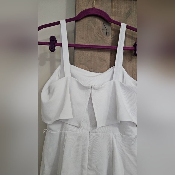 EXPRESS Romper with Tie Detail/ruffle In White. Size Small NWT - Picture 9 of 11